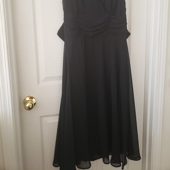 Black Halter Cocktail Dress - Picture 3 of 4